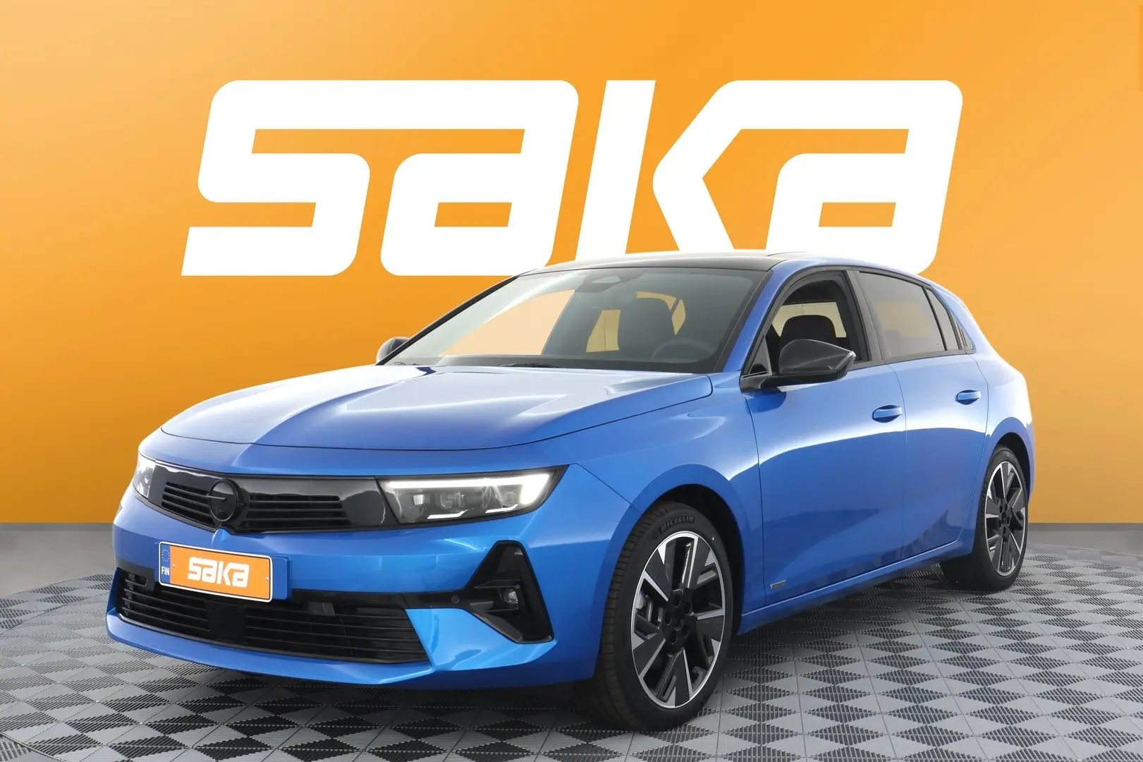 Car Image - e2byUTi1a1cwCr7KkBxIm