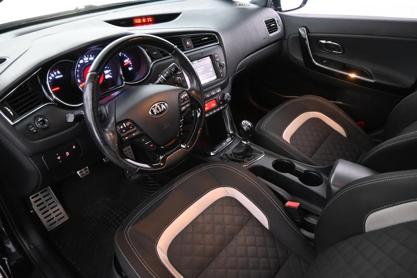 Car Image - 28wdxzwHcgG1YMsmSOGKlL