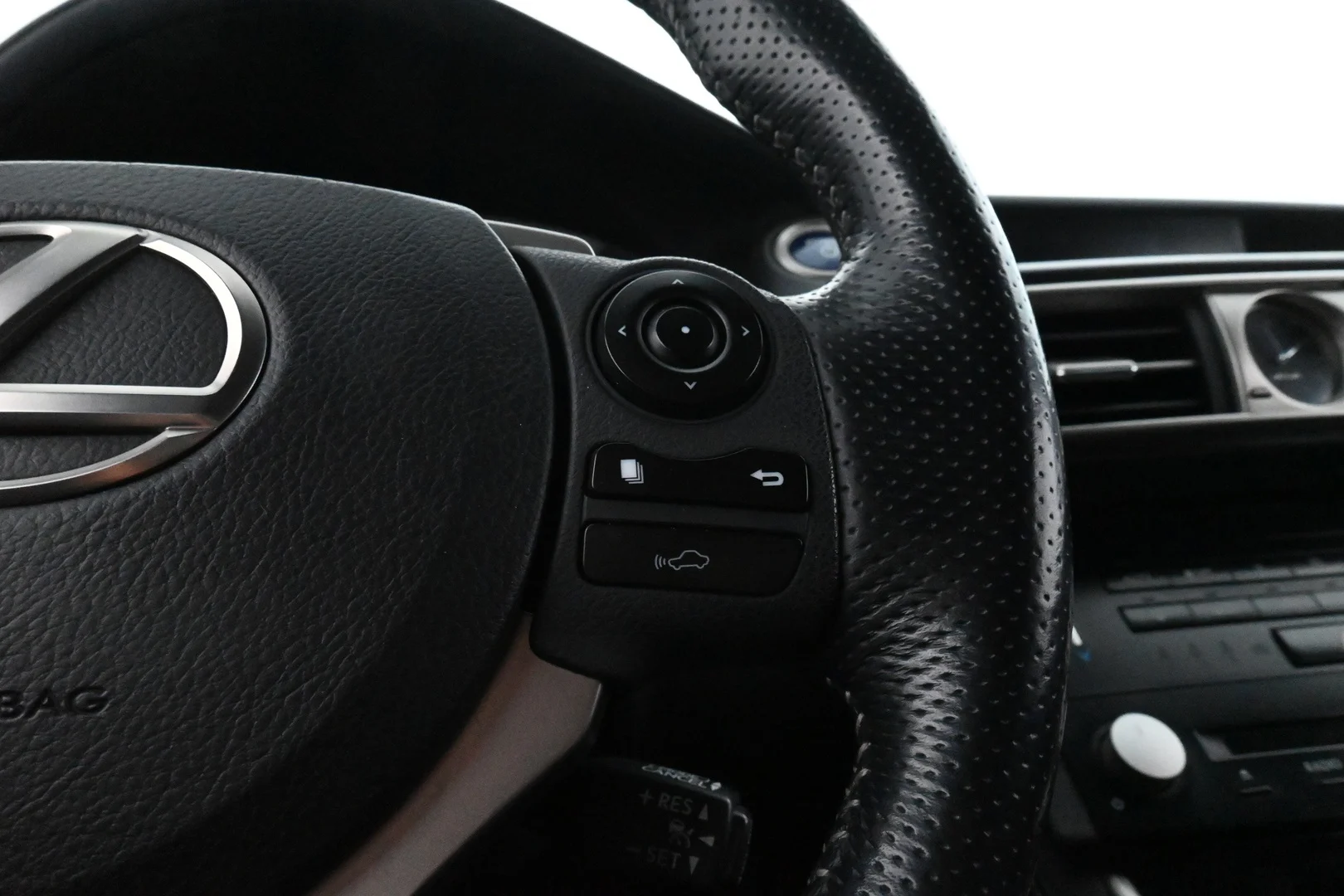 Car Image - 5cdfKnvp4X3Xl17ziRcAVs