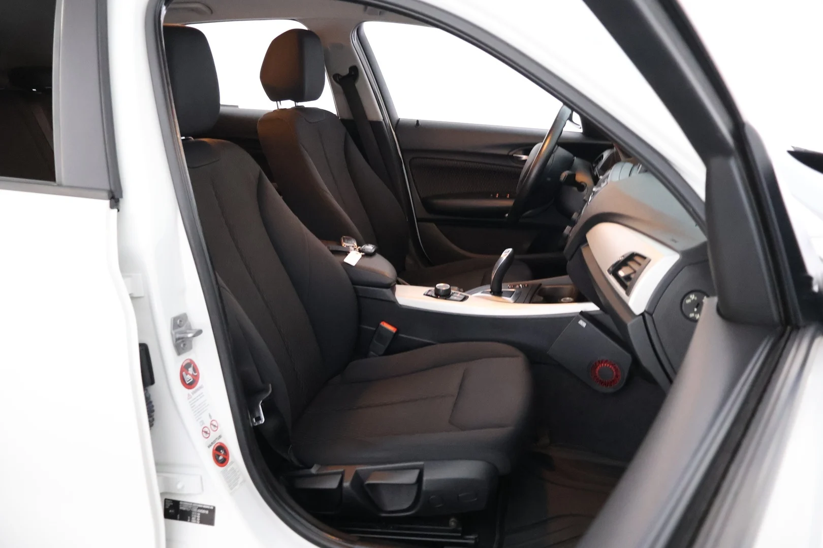 Car Image - 26vWwHw90rngJqrLA9PjLT