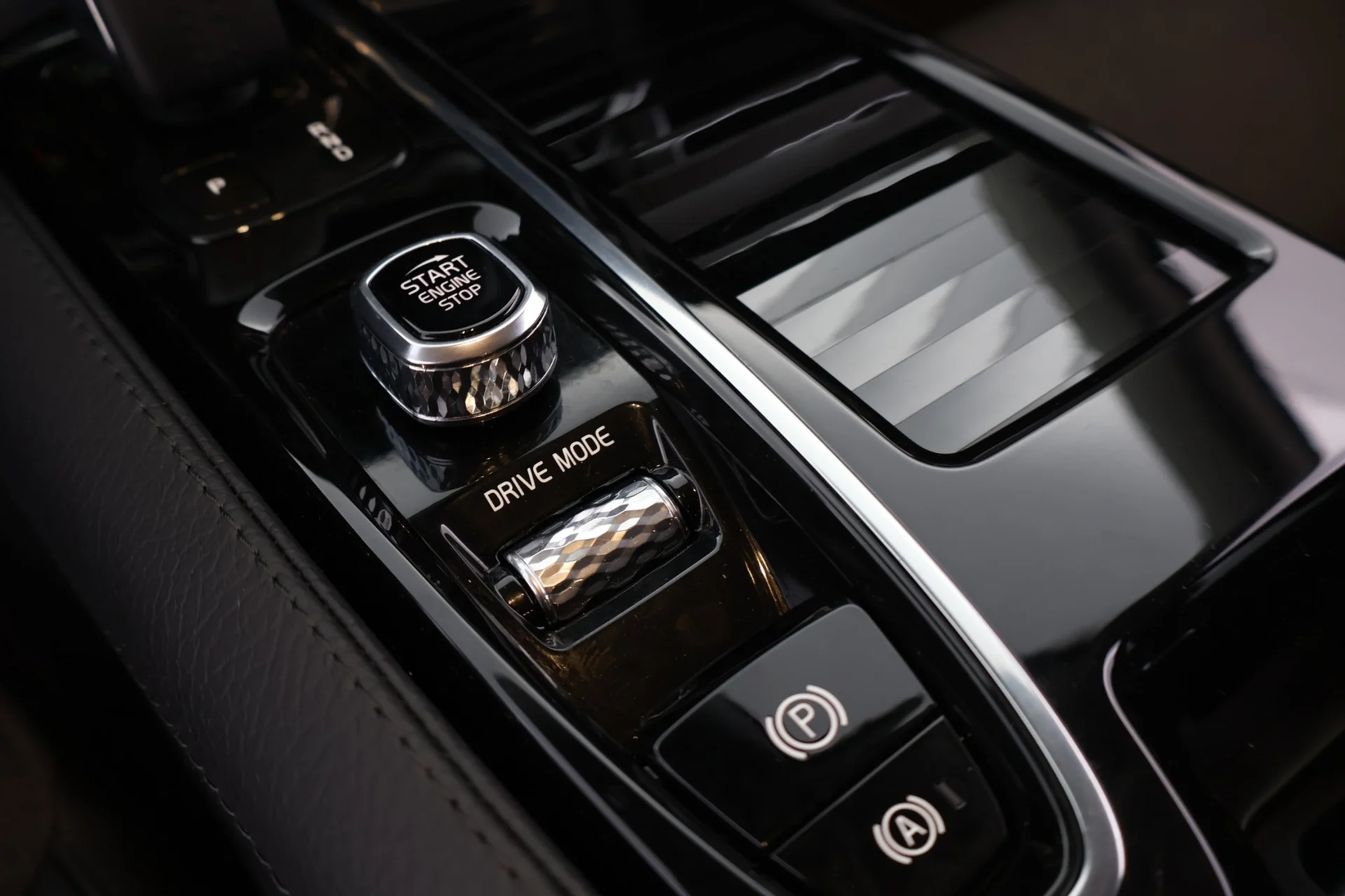 Car Image - 2MvNOmtj6E1y3790IpoPHi