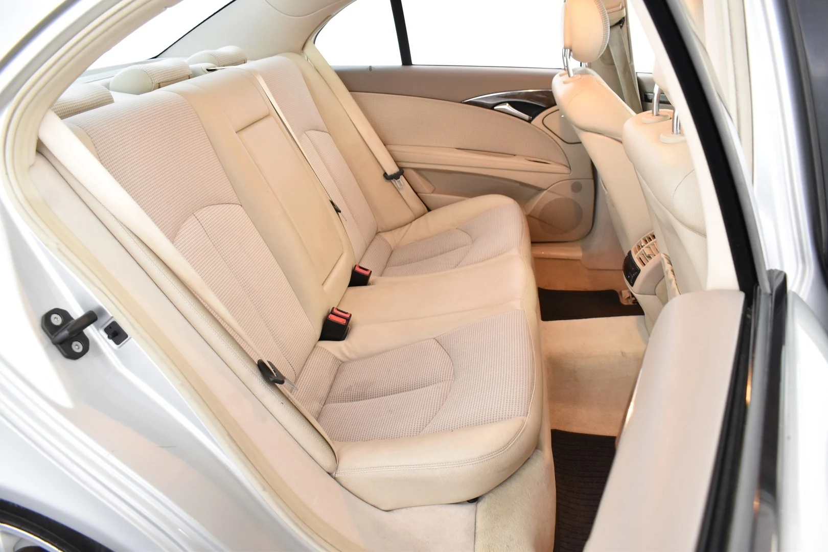 Car Image - 7k0k2mHol7k0v0WnhgpxpE