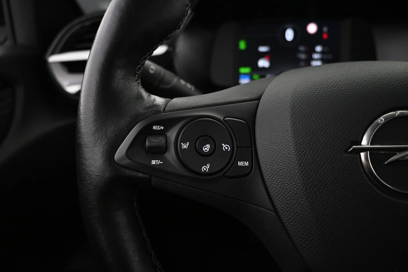 Car Image - 6Bf0mkbeDK3Q9K8roR5m9S