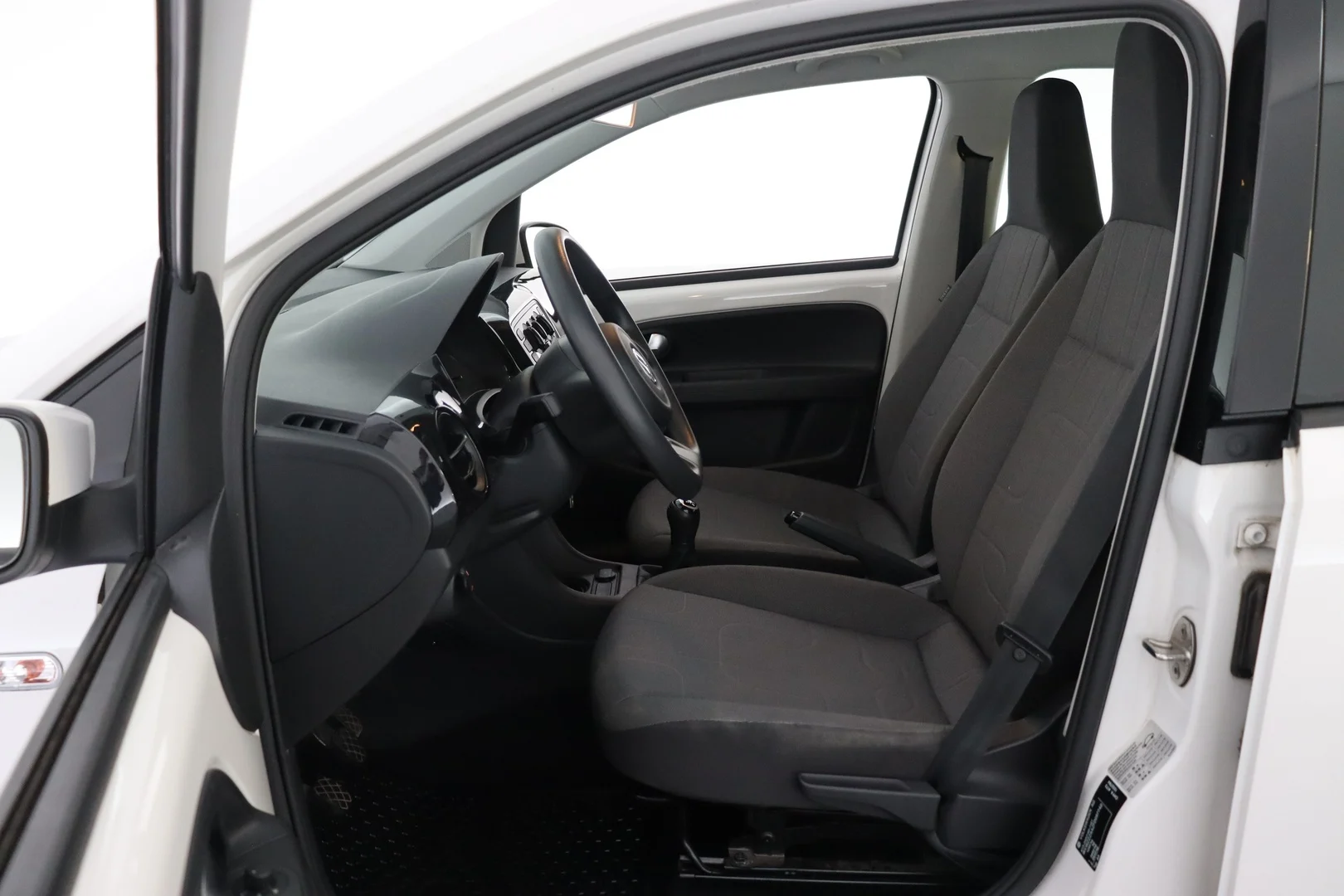 Car Image - 6BDAtURqYbpUOegp3ObmhW