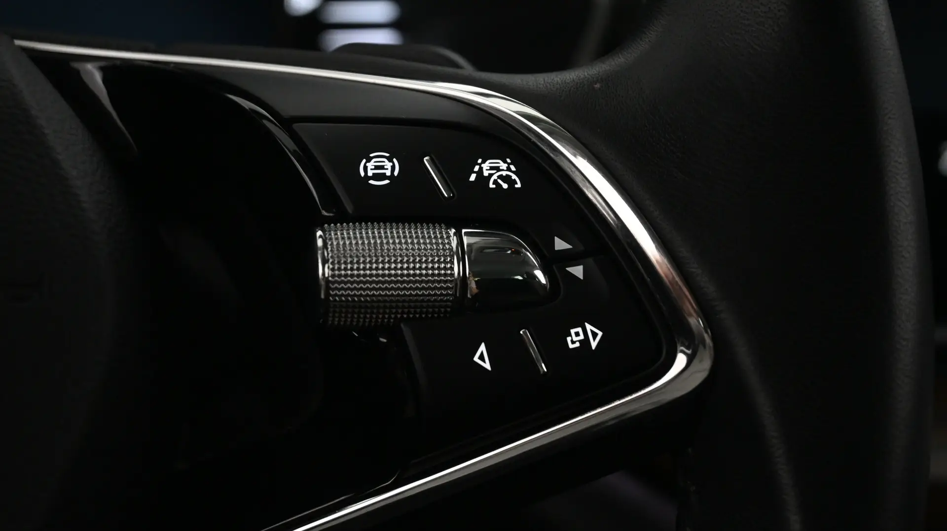 Car Image - 4asvYv8OmEsXSdr0dWaDBl