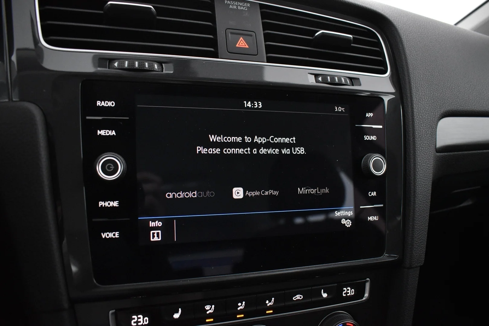 Car Image - 4x29MqTWQ68zV0LewozLQx