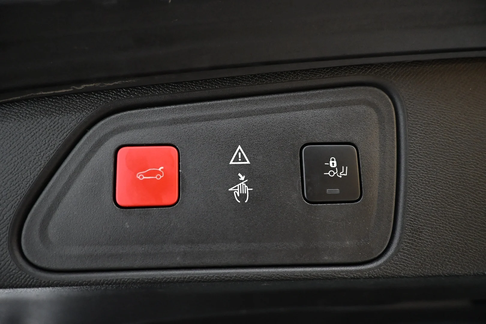 Car Image - 227sxtnksMkd1d8WIJqUXb