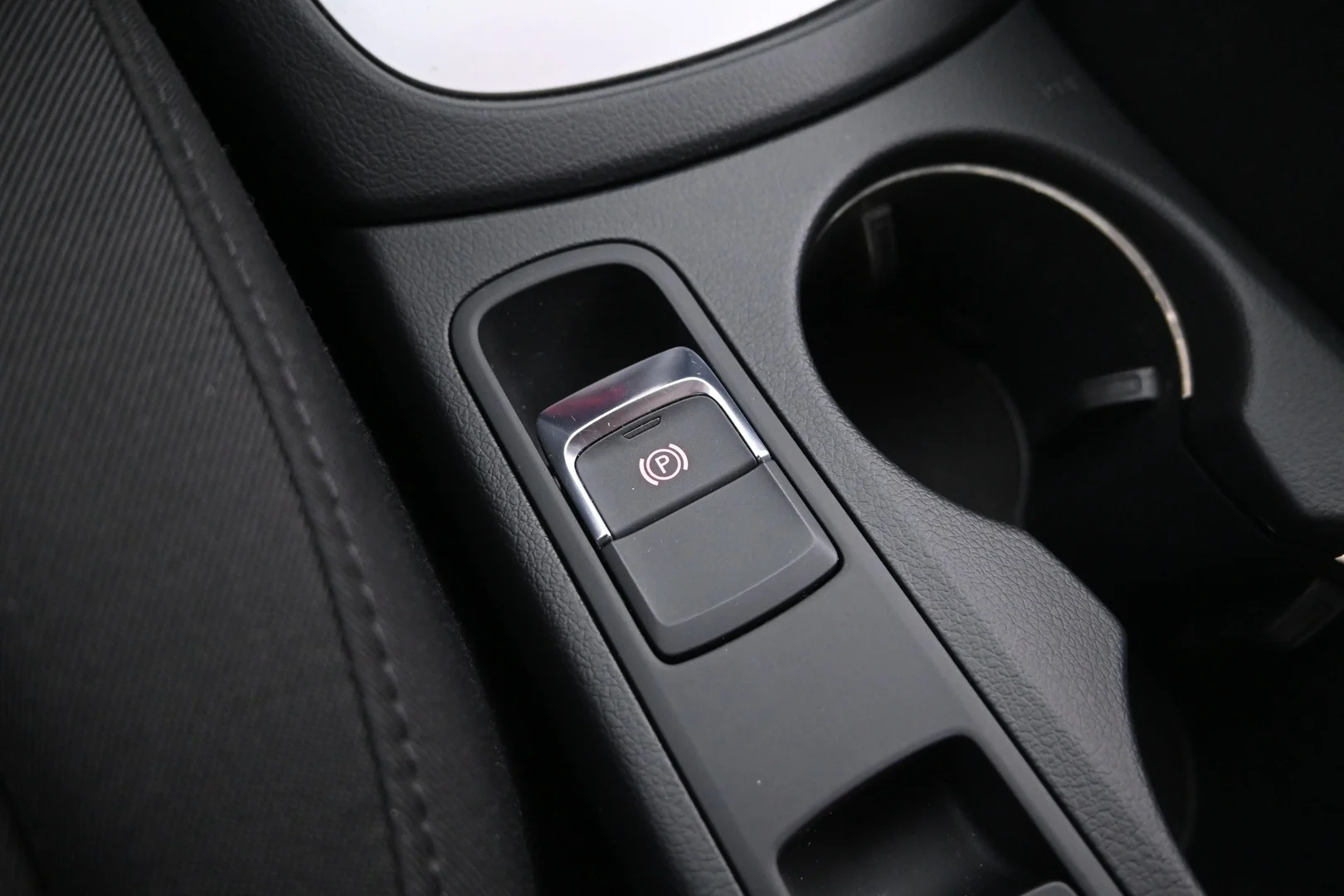 Car Image - 2fzdt5UxIxjgivujlBvBBm