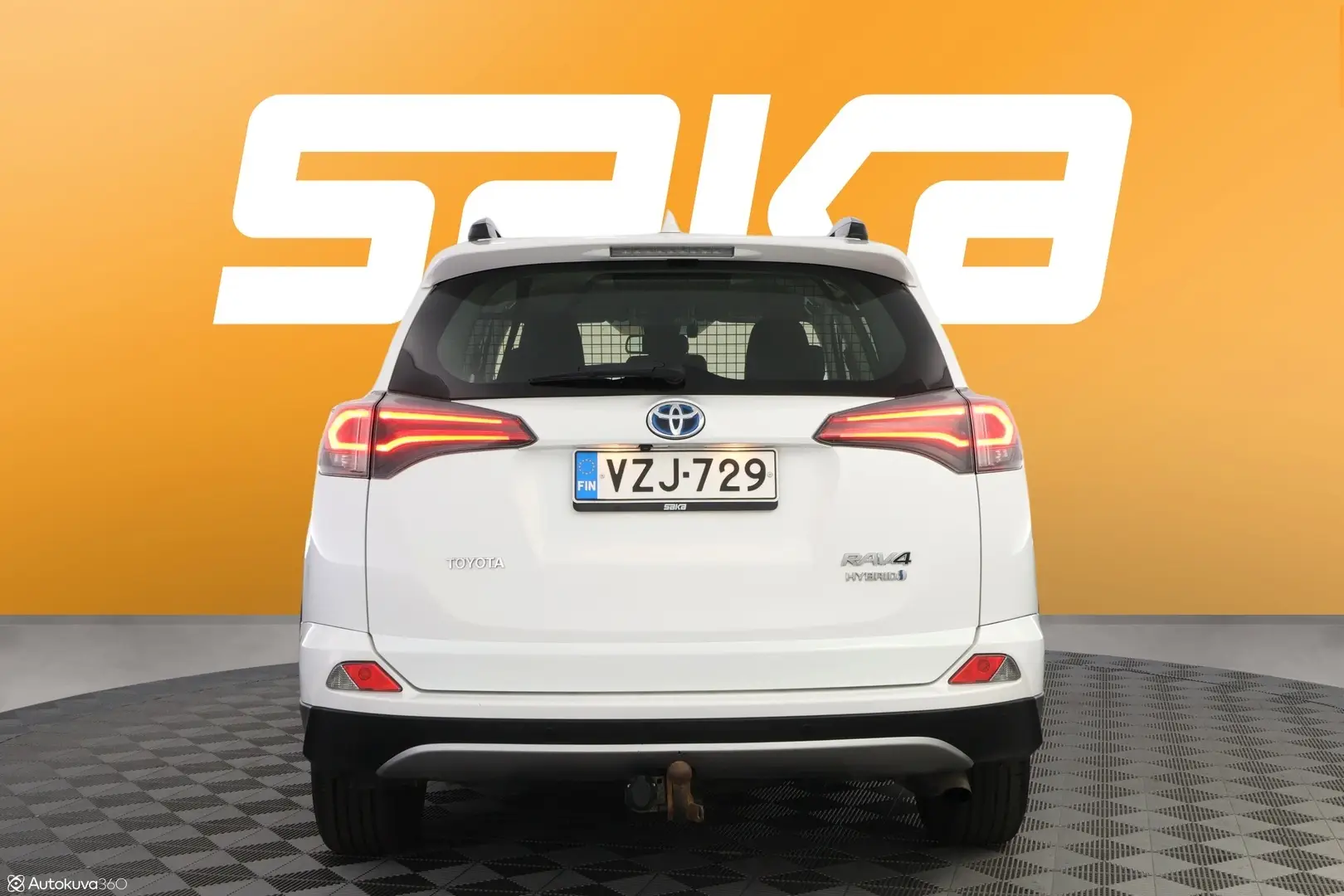 Car Image - 3R9uQyrhiu89yYY1yDeiW4