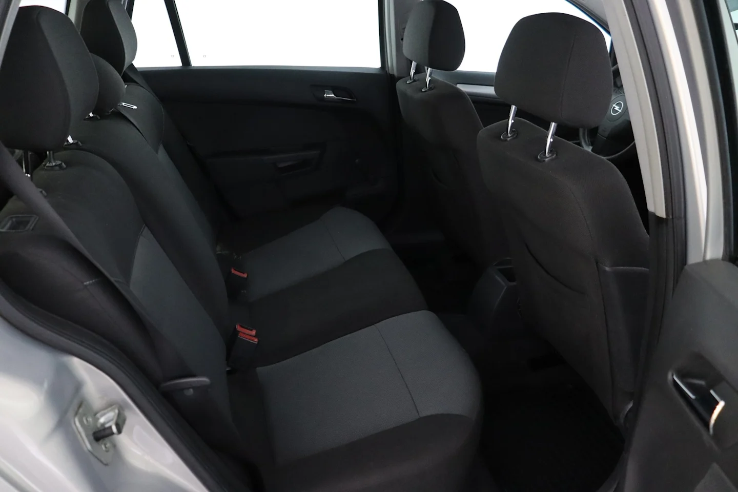 Car Image - 3AGoQcn87OfXCDOnvGxtk9