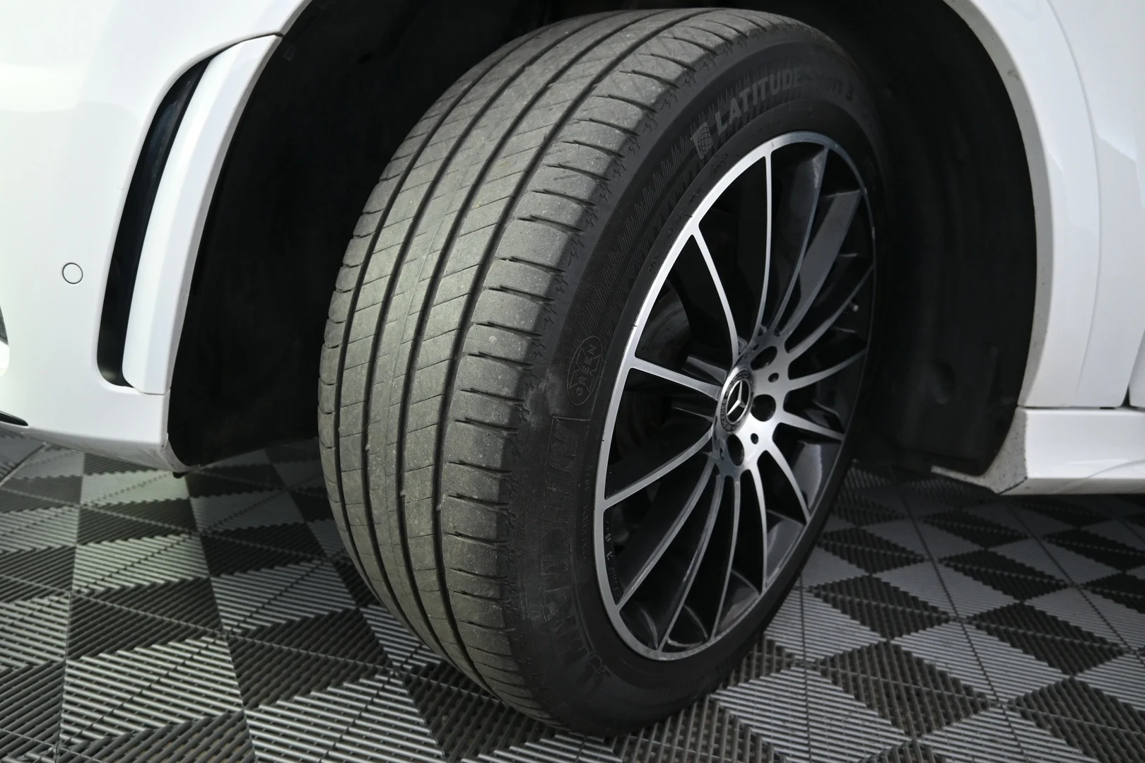 Car Image - 3HtDaynRomIdWp0J8VzfKk