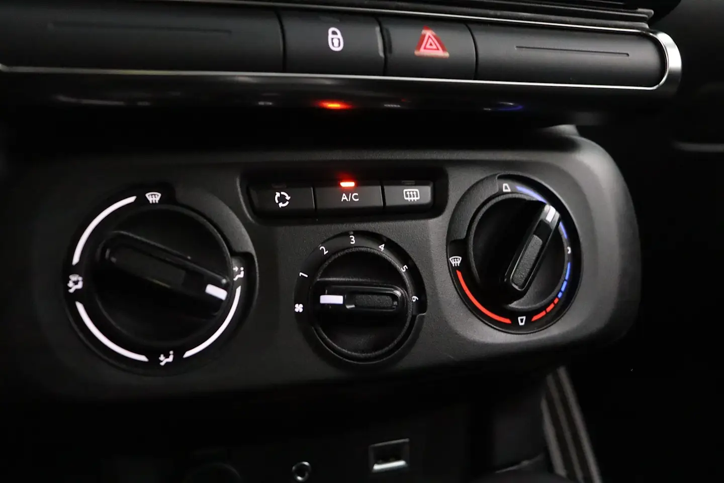 Car Image - 1THzRpAftzVN0XVkCdroby