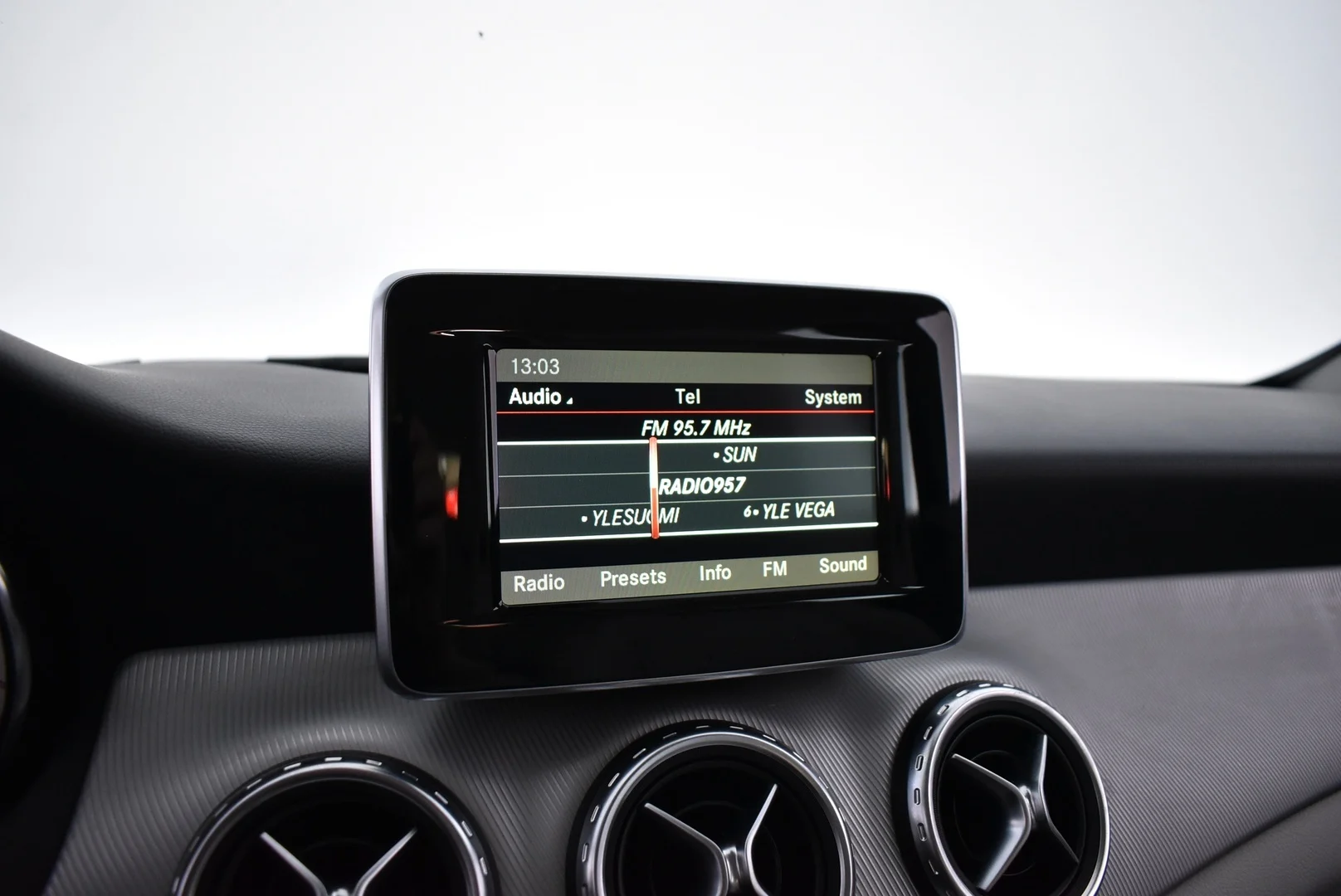 Car Image - 6hUL4Y74Le0ruzJe61GTMF