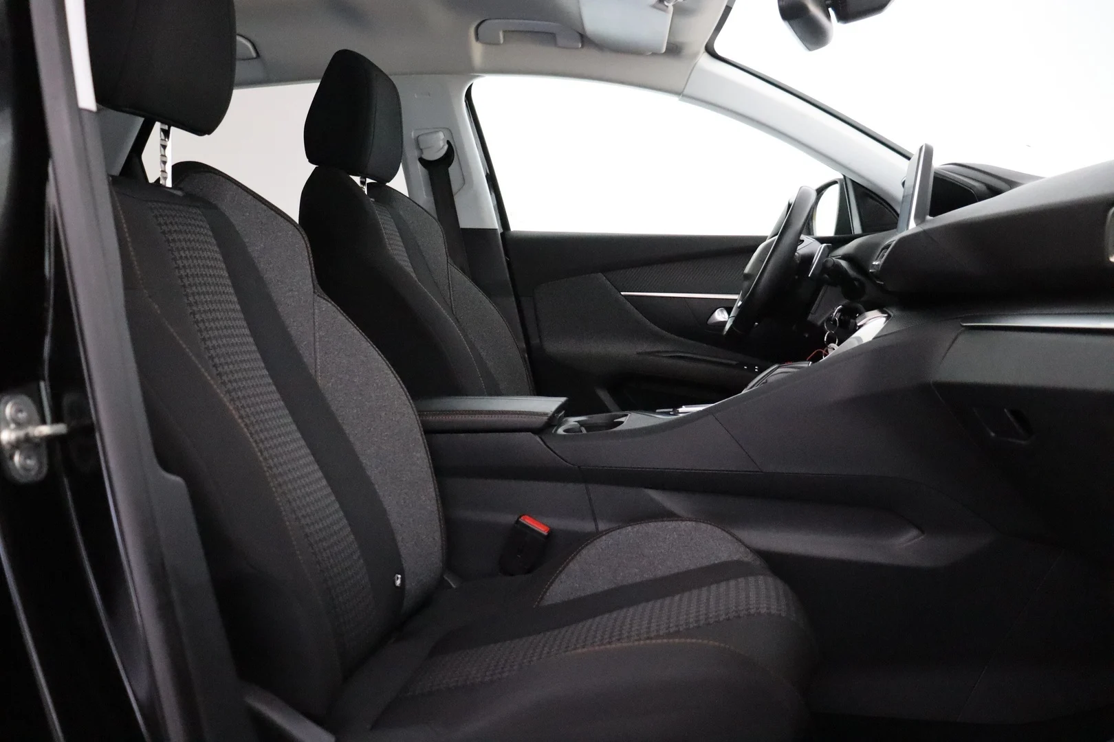 Car Image - 2ODWRyaHui8mlDZfSMQqNQ