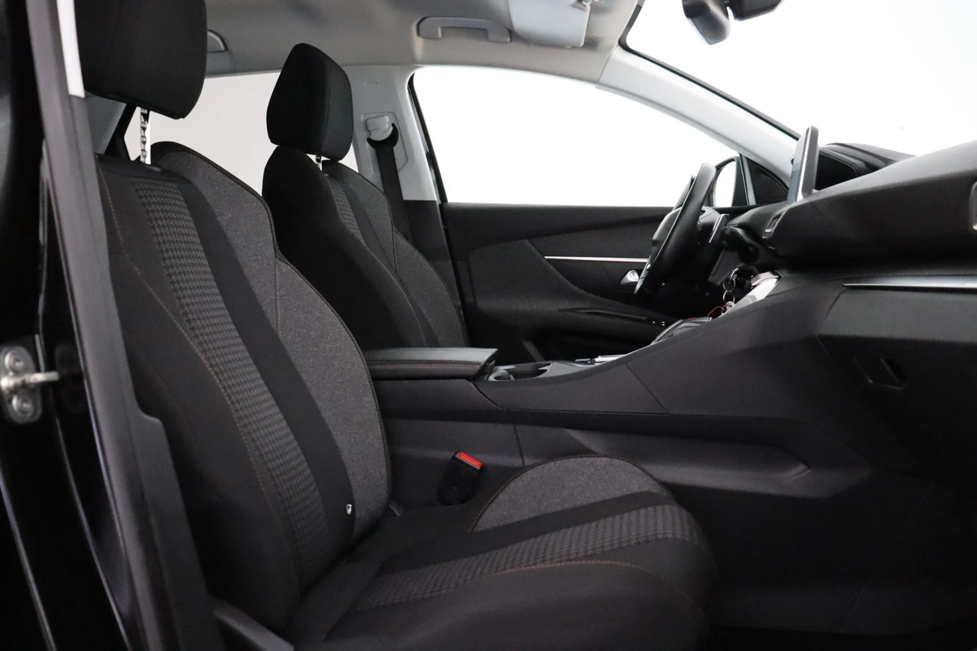 Car Image - 2ODWRyaHui8mlDZfSMQqNQ