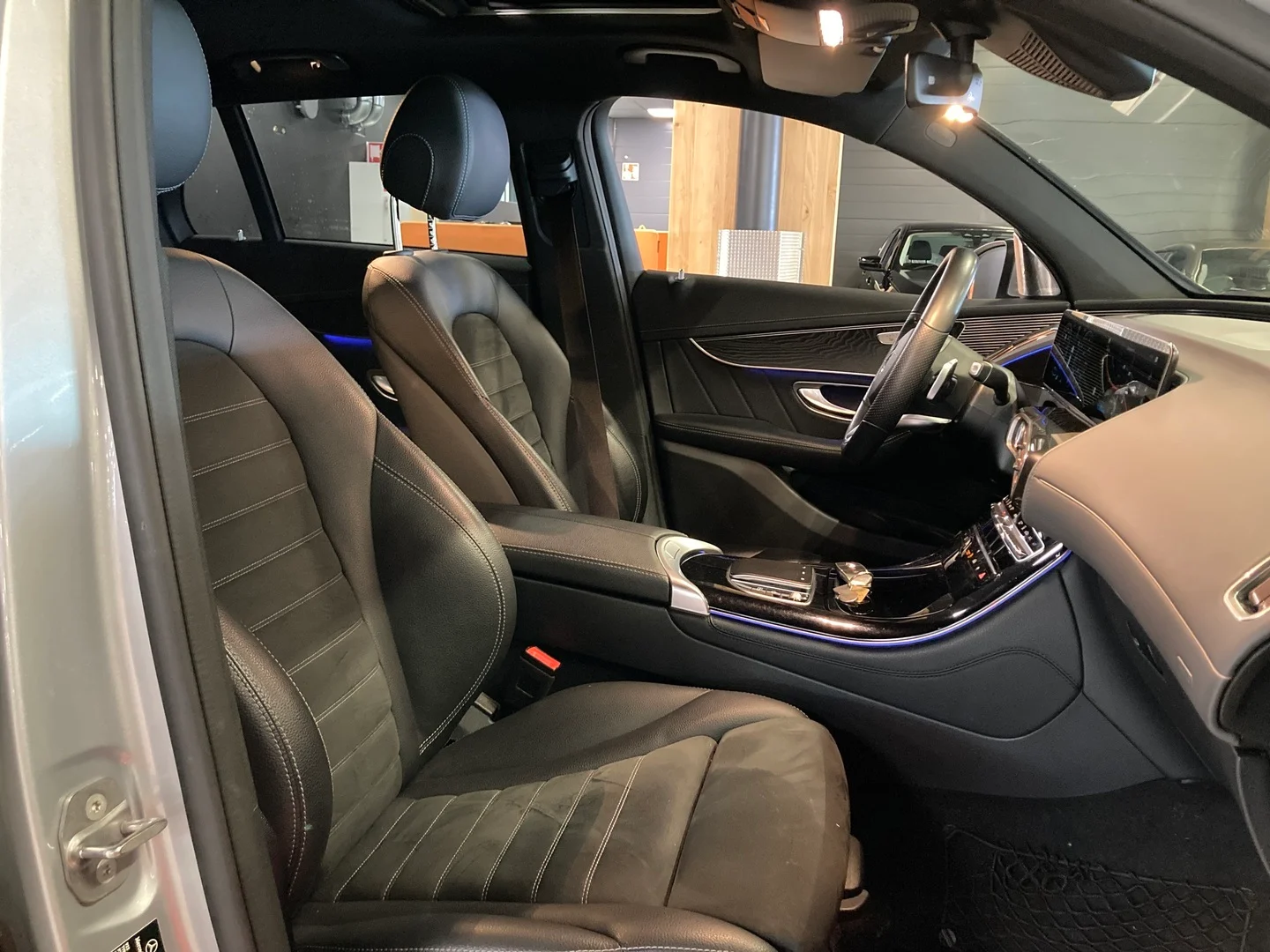 Car Image - 3TGSlq8m1d8w2pLLA23IMR