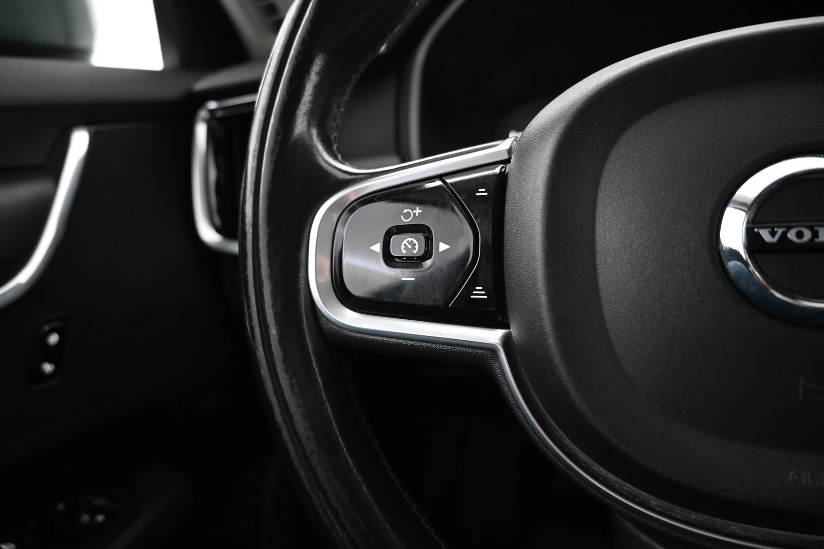 Car Image - 5C1hNHbrfauaWXbQhHO7Ks