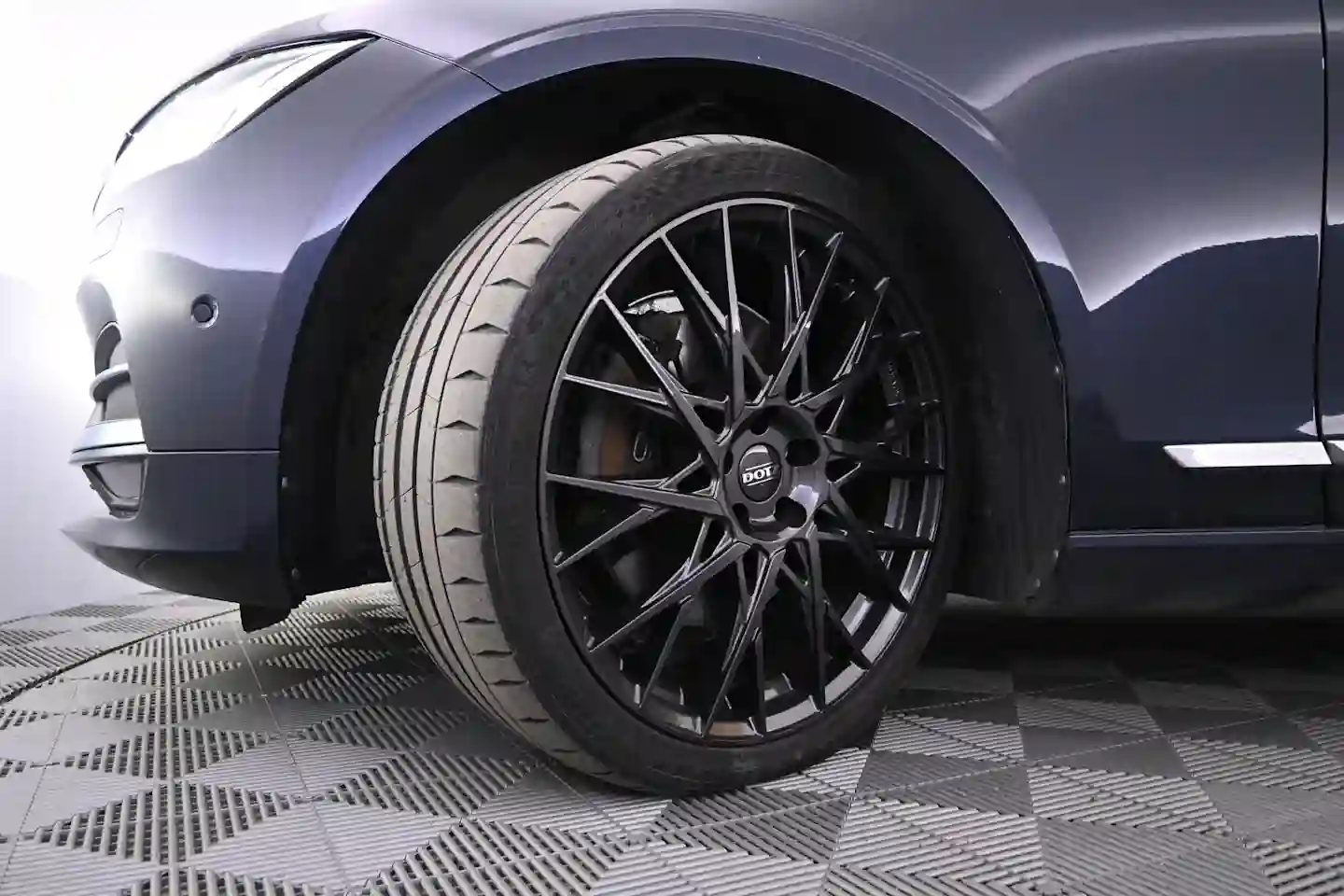 Car Image - 3fY7gm4w2WFcDjXAzPETkJ