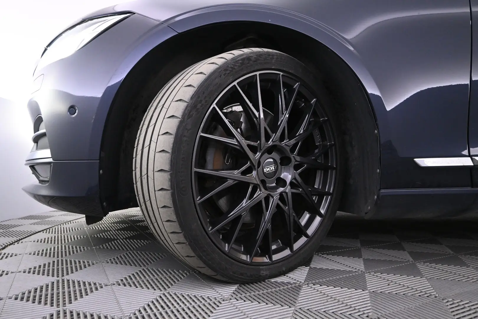 Car Image - 3fY7gm4w2WFcDjXAzPETkJ