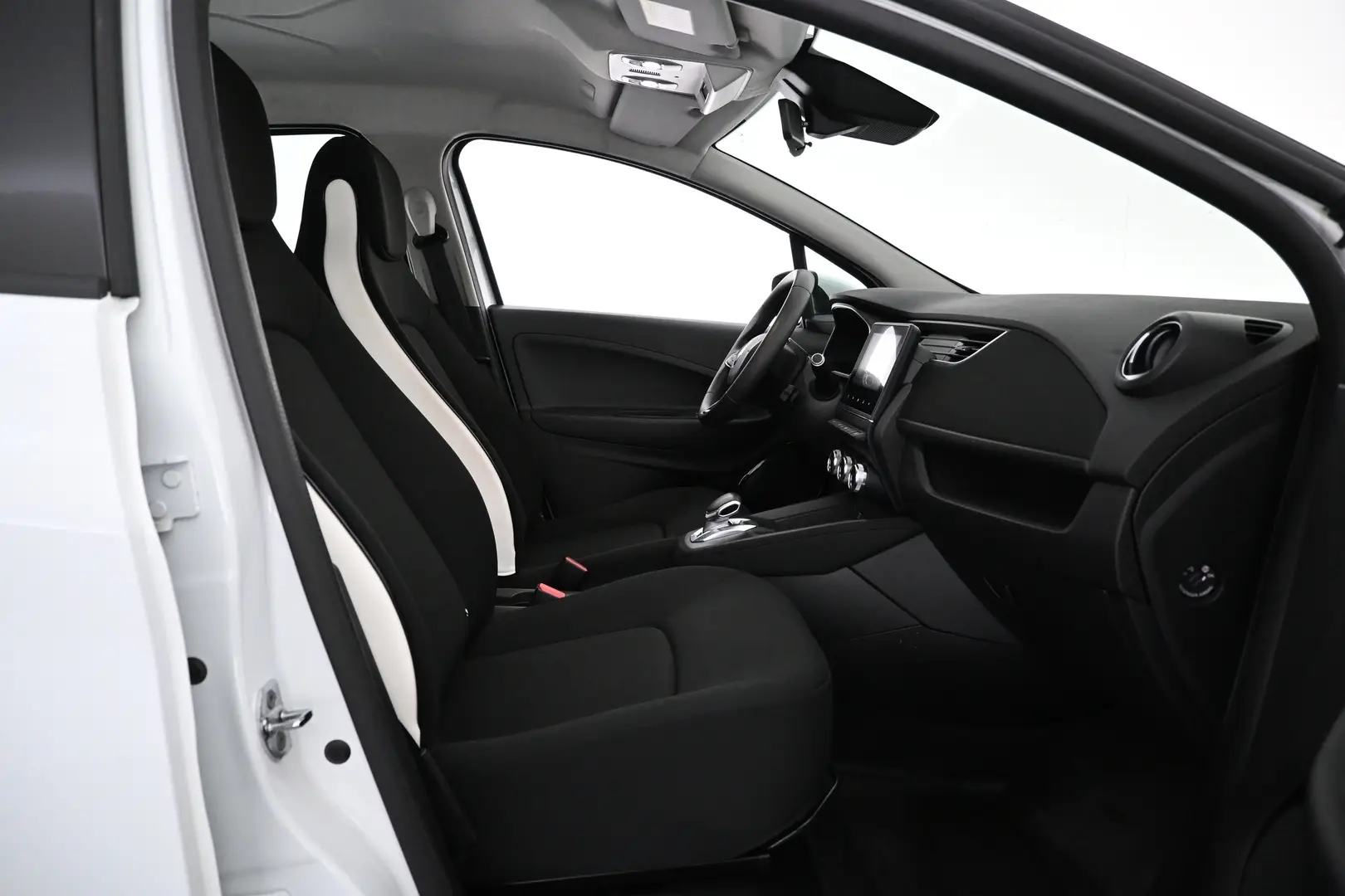 Car Image - 6Cf4auog0C8gOqLicbqN1T