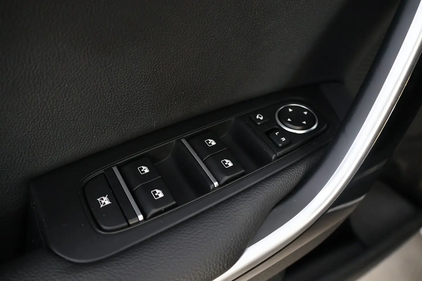 Car Image - 1pq6akW8FnEe32g7gobjtQ