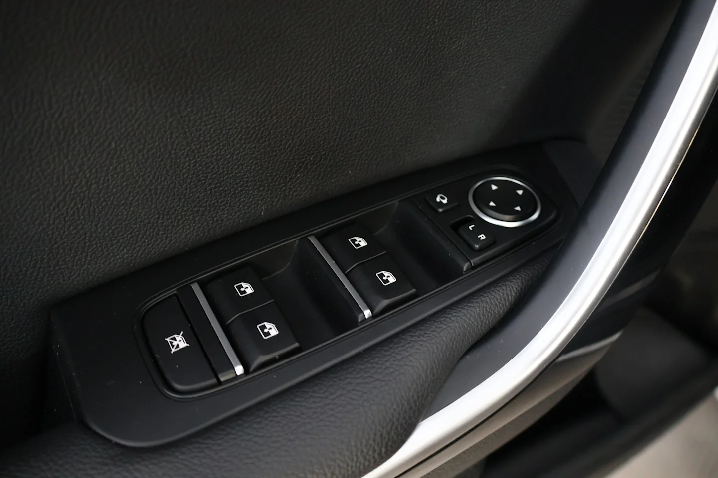 Car Image - 1pq6akW8FnEe32g7gobjtQ