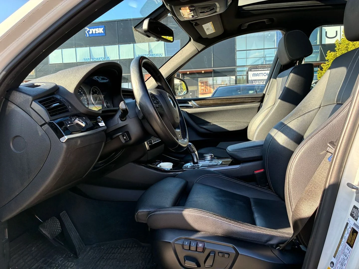 Car Image - 2N2QngjK4q35iVgrDXEXxY
