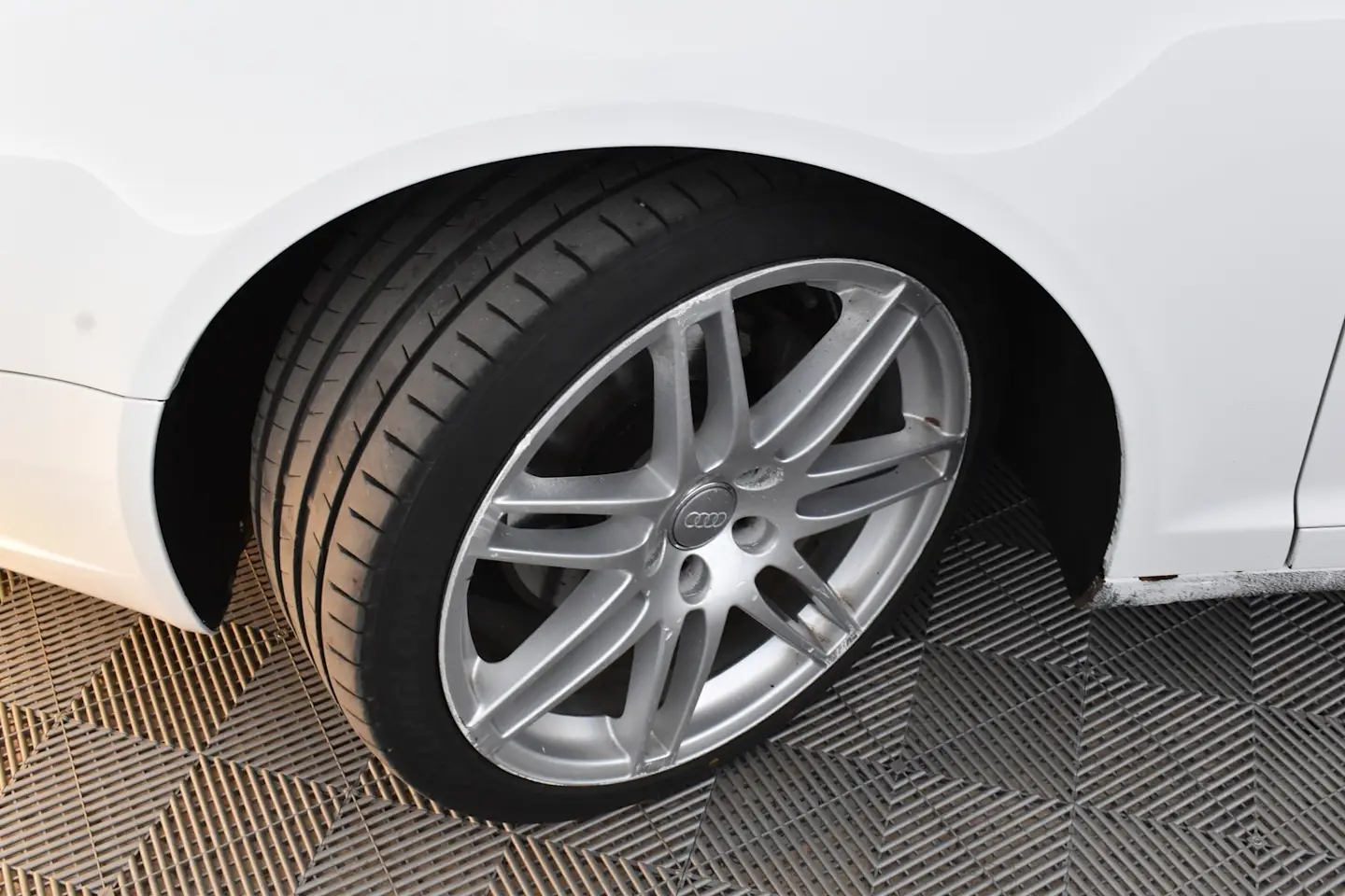 Car Image - 2T9F7VN3XHJGYc5phsLLS9