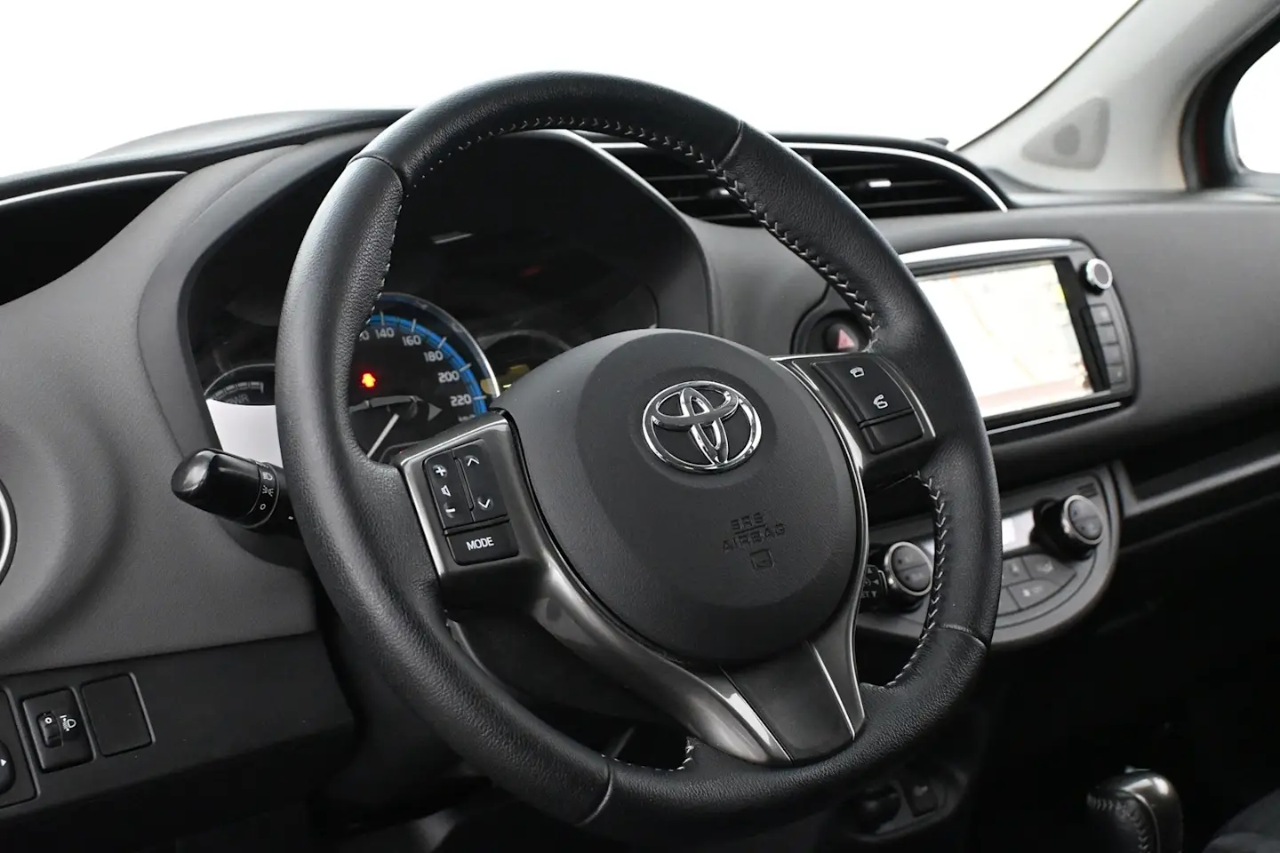 Car Image - 5hSmcreshy2YiwcCDxzW0U