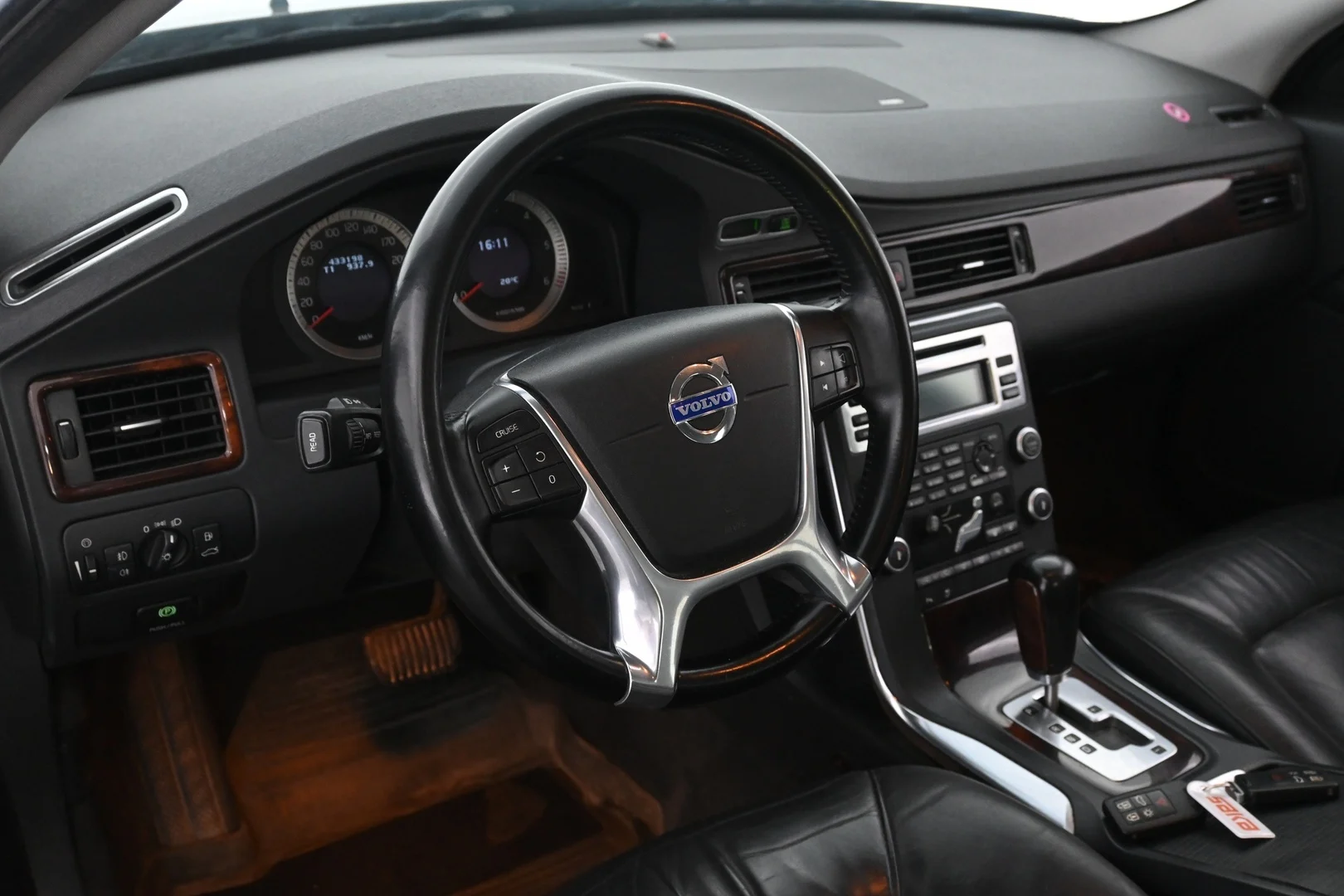 Car Image - 1rOwqa2AzNB3hVsFUSuEKh