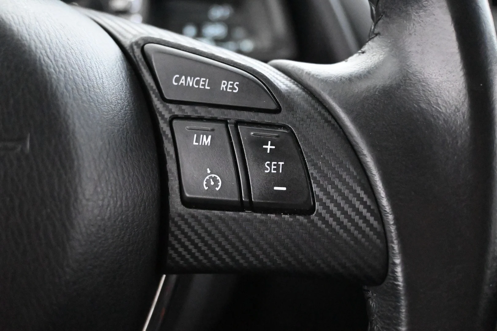 Car Image - 4pZw8C4aLOLzIDfVtfu5Eo