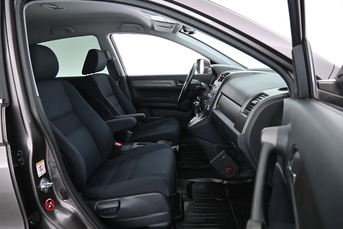 Car Image - 6eb9MIPrThN3MKyGdb0uZp