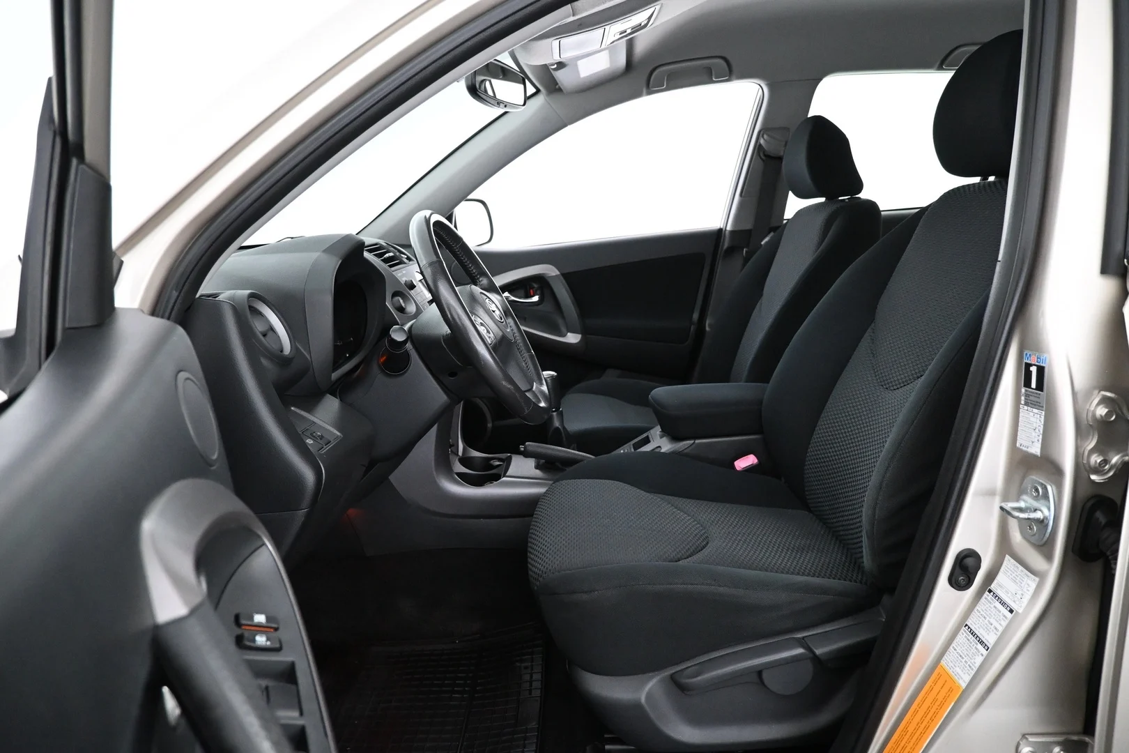 Car Image - 2hJgFOSQp5TVPXyMZqYlam
