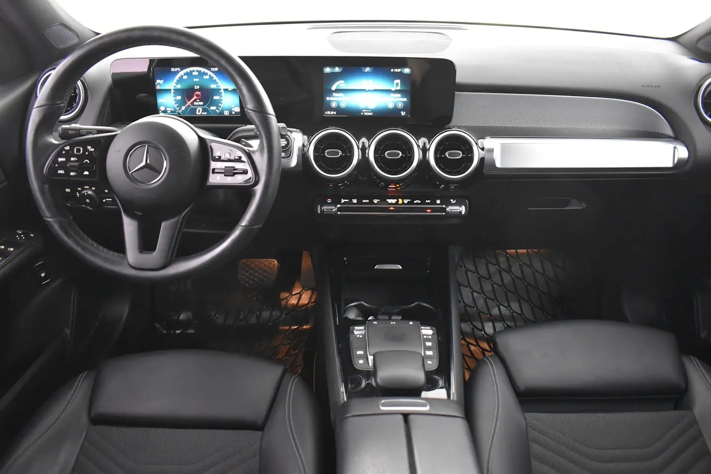 Car Image - bG0qDKzeyrByjZZmSAheX