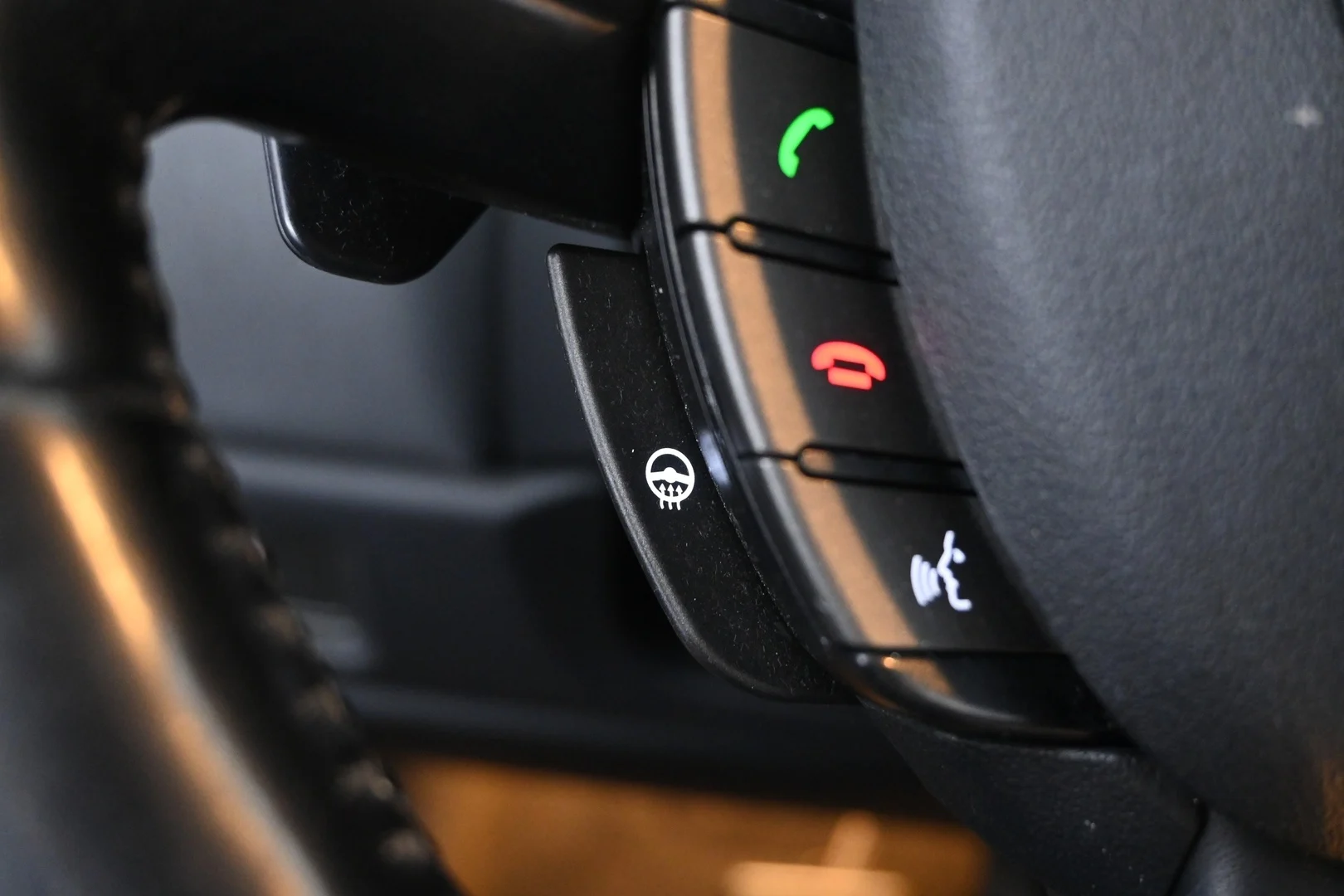 Car Image - 50g9D1996B33B1RRLwnUGl