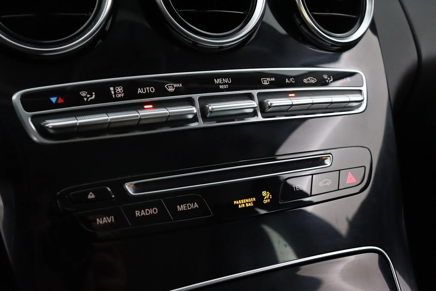 Car Image - 35M33u4cgupDJot6ivHKa
