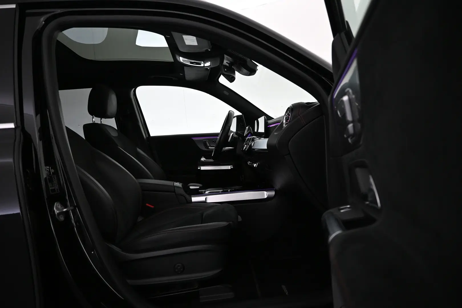 Car Image - UsILVOvaHHX3ahRXsKtTZ