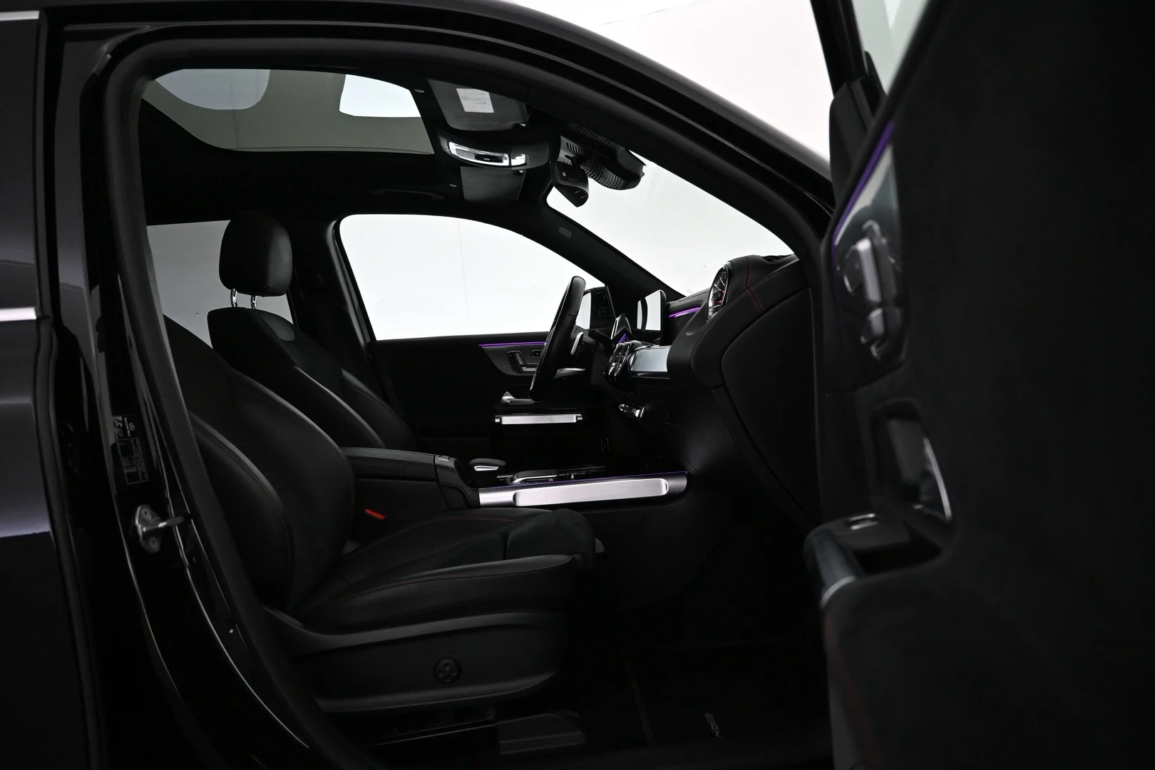 Car Image - UsILVOvaHHX3ahRXsKtTZ
