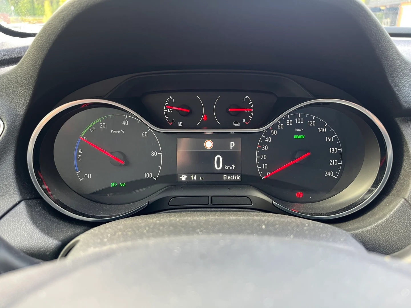 Car Image - 1Z11RLXJcpMKUrp4EQSt41