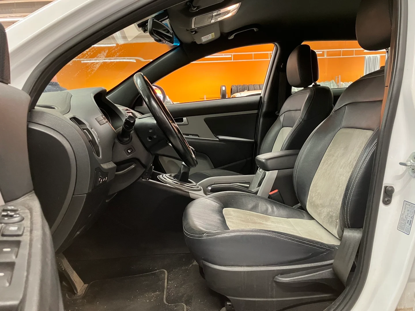 Car Image - 5LH7haFxsAr8fHmGWqVd72