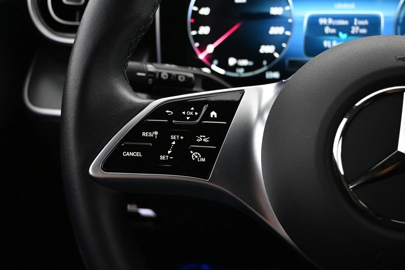 Car Image - 01Ee0QqW5O6sRGXnZ5WsHn