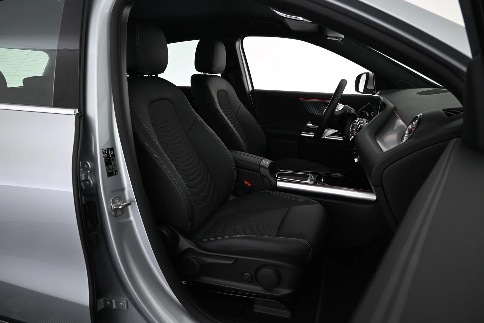 Car Image - 1hGFeXu7AxSyPLJNa9t1Qh