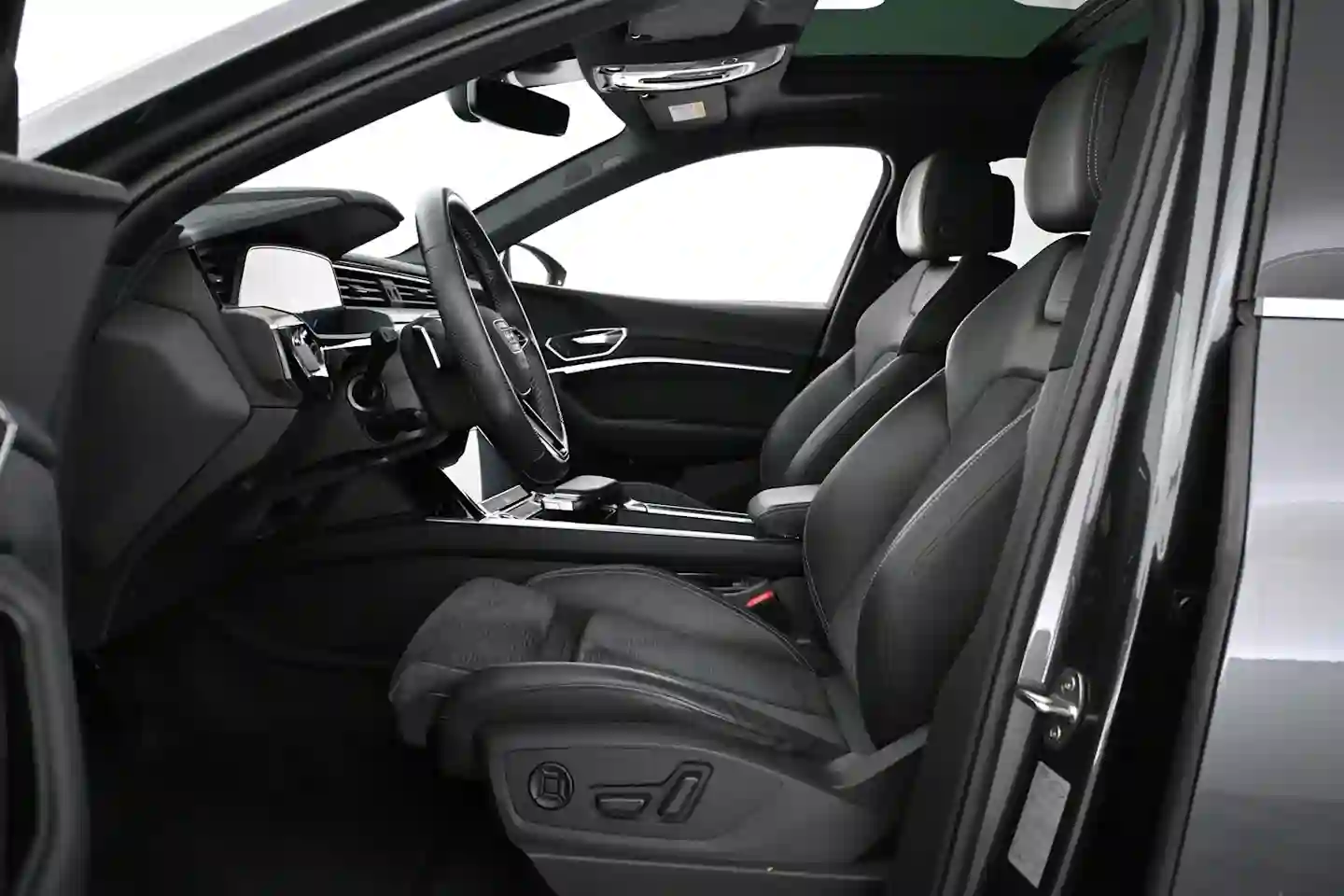 Car Image - 1GyNuTq3Dzl5utxZIqqOyl
