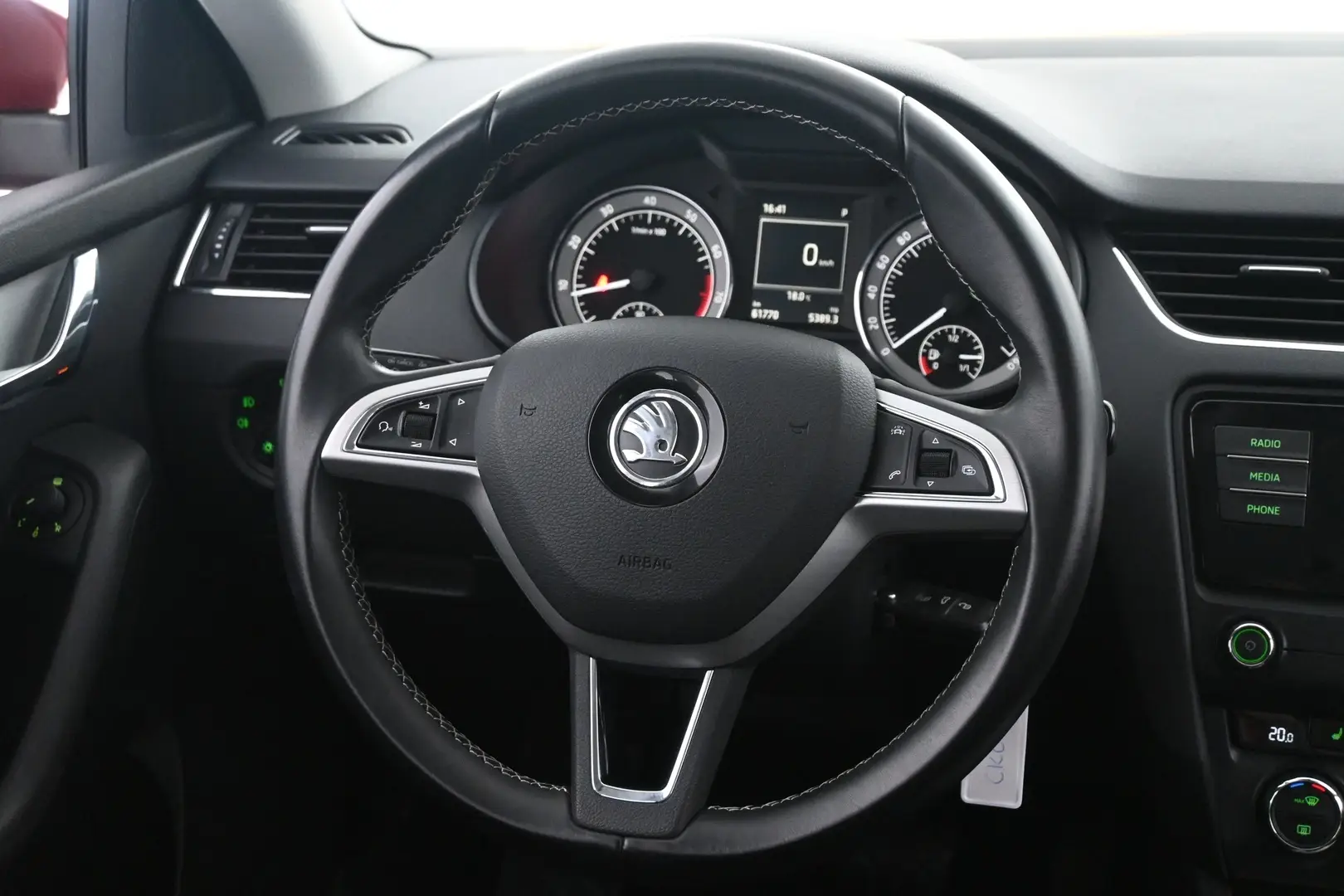 Car Image - 4But6q5vdHrxx0dqfQvisu