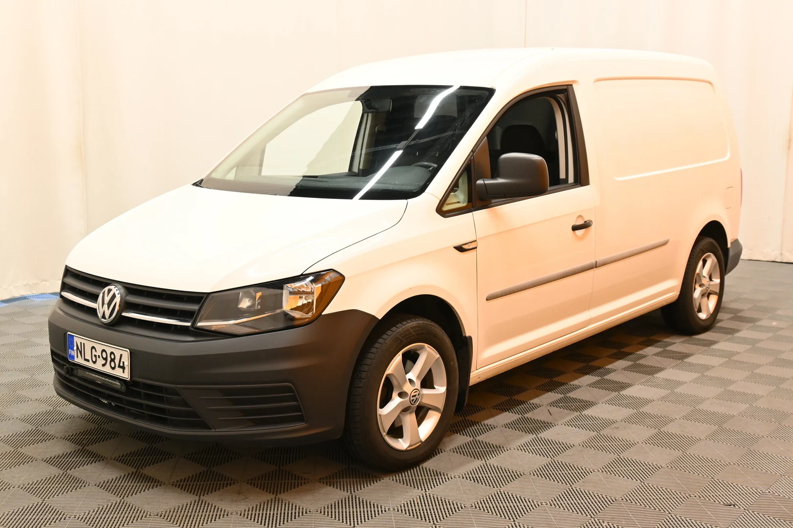 Car Image - 5Ex4xP4k13m6h3Ol06IeNq