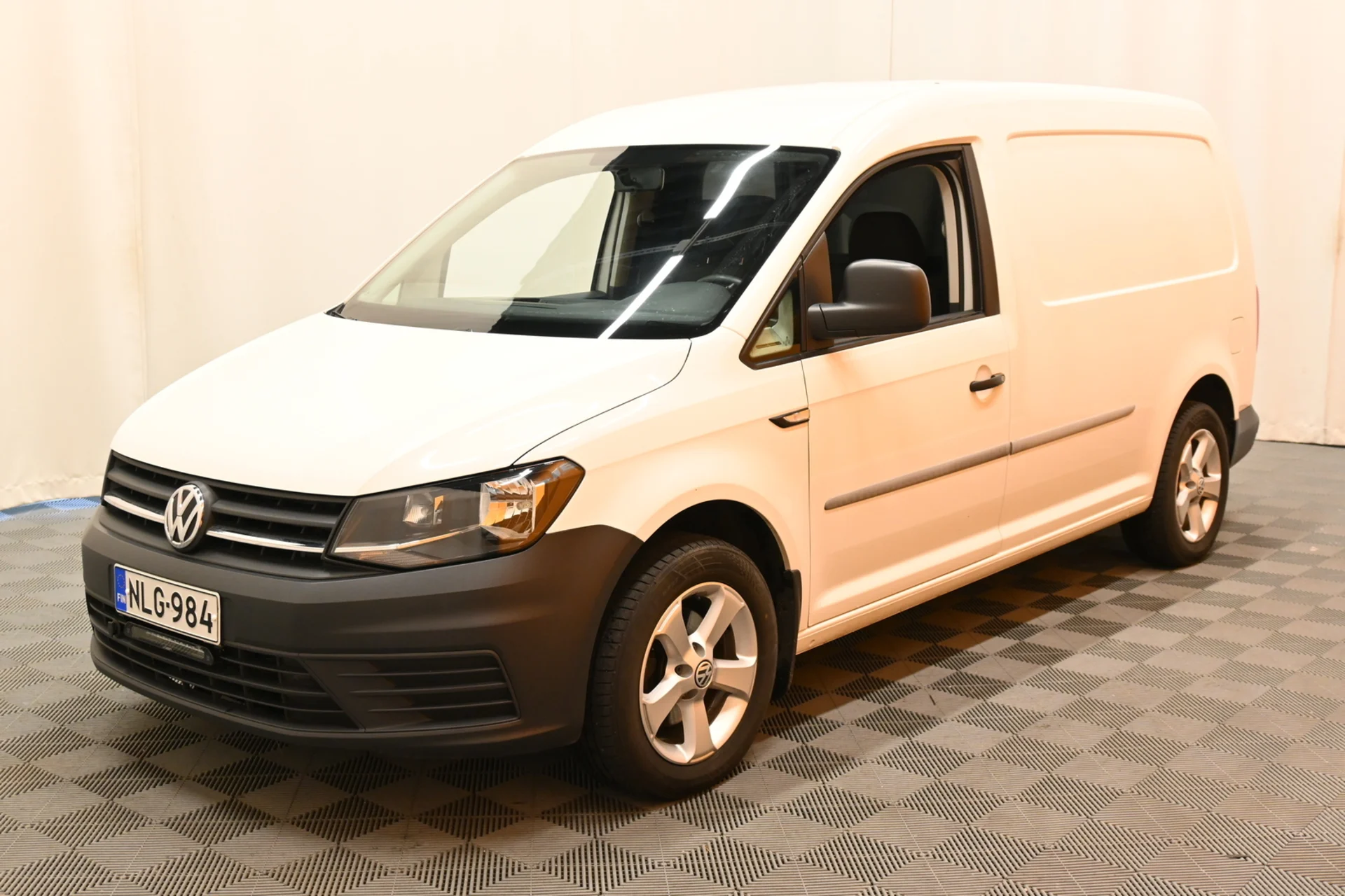 Car Image - 5Ex4xP4k13m6h3Ol06IeNq