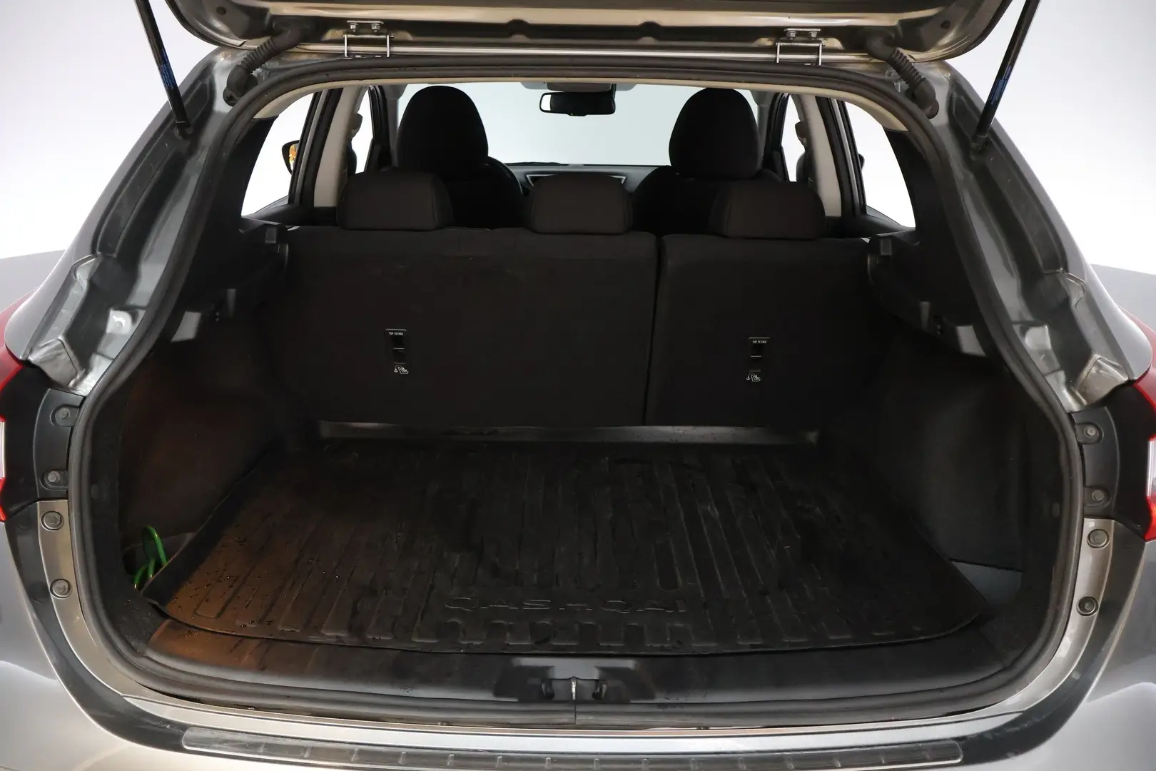 Car Image - 1pKFR9TcvWvGrY695XXTbs