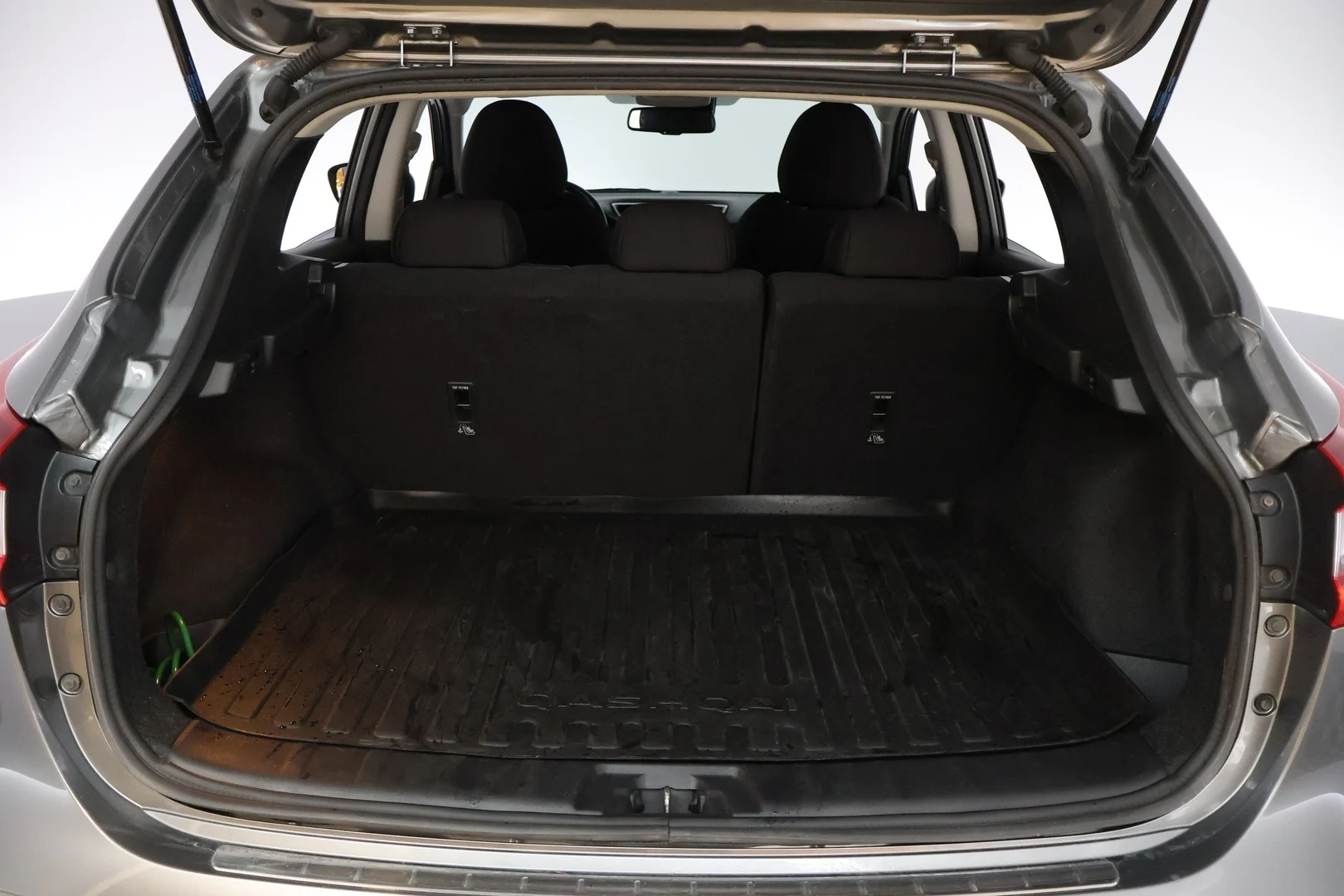 Car Image - 1pKFR9TcvWvGrY695XXTbs