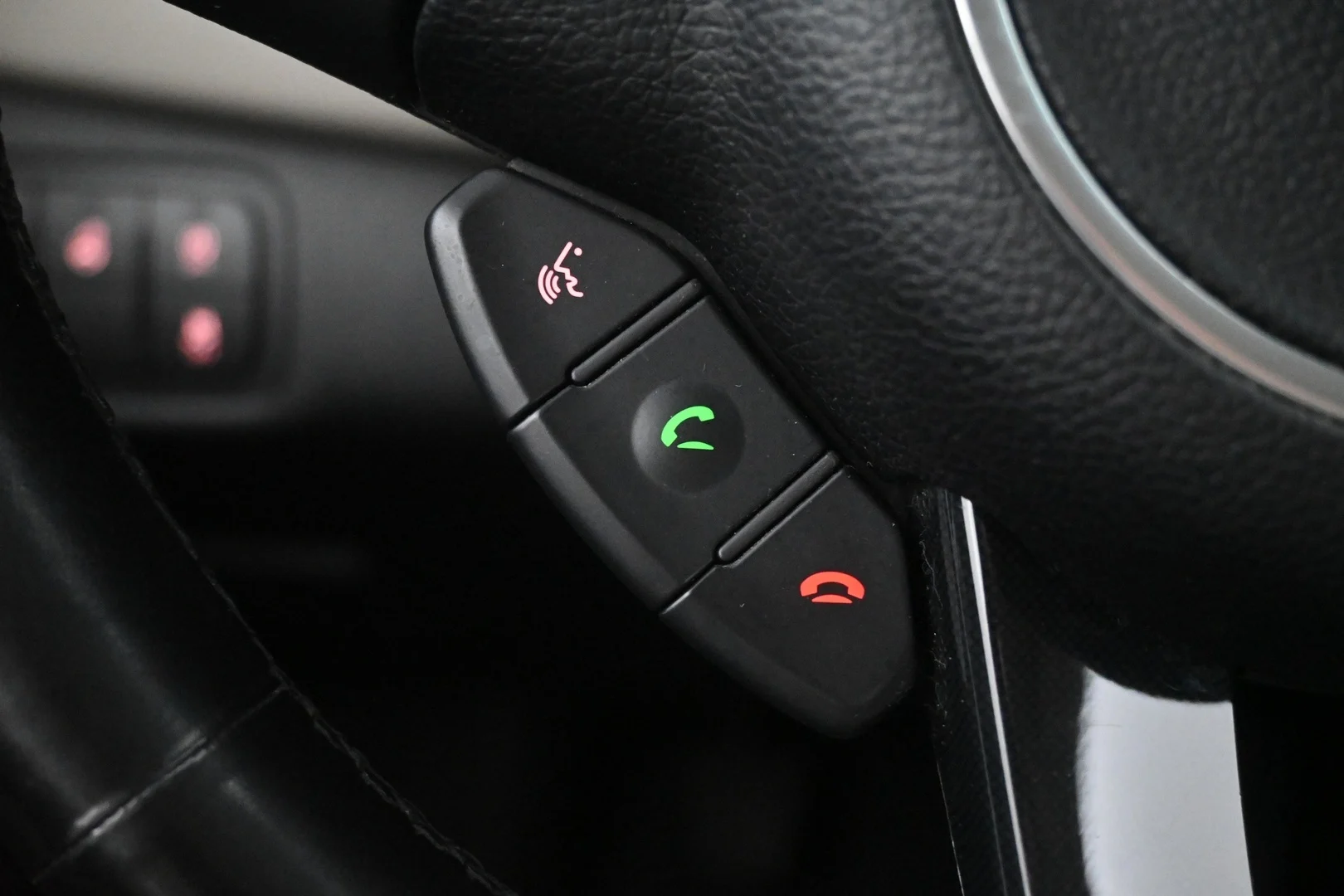 Car Image - 4hxl1yQ6nW03mThFKWusGH