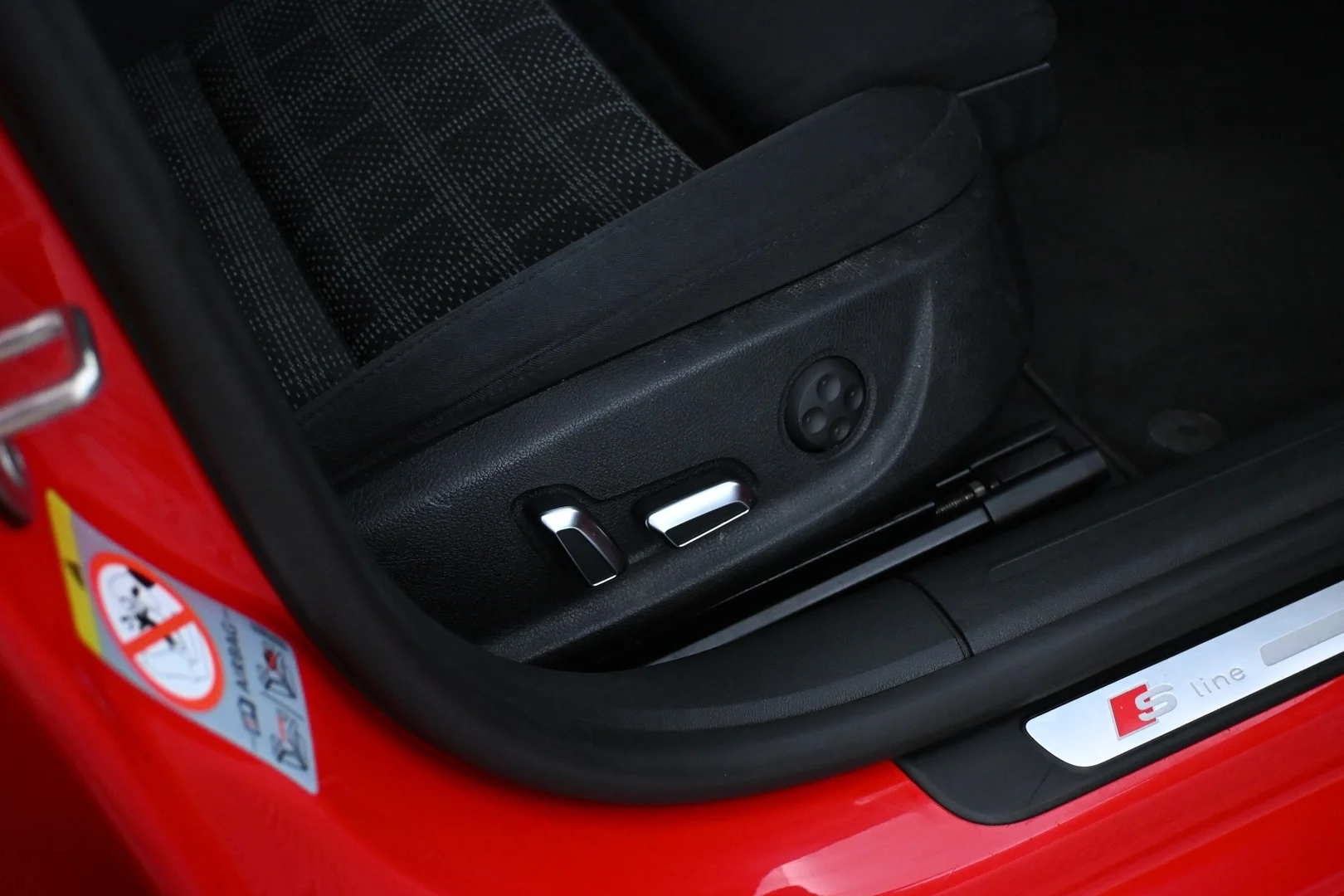 Car Image - 5AzrvnP3KYQC8KzkYdACuT